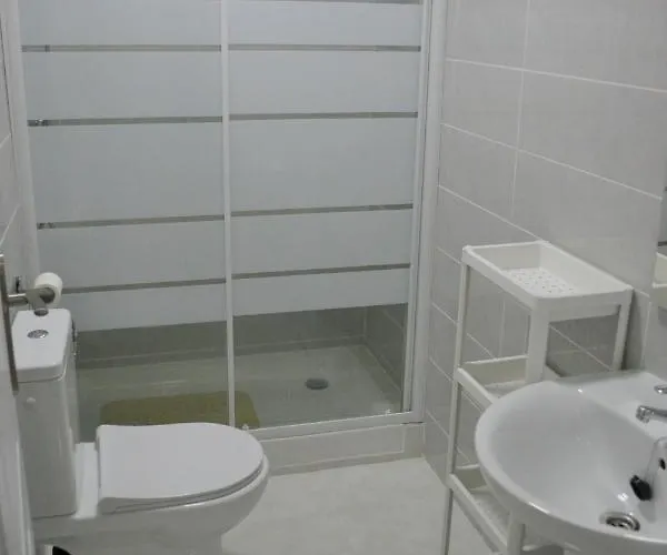 Superb 1 Bedroom With Gallery Cb7ev