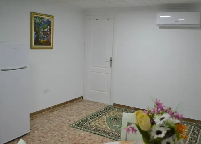 Superb 1 Bedroom With Gallery Cb7ev