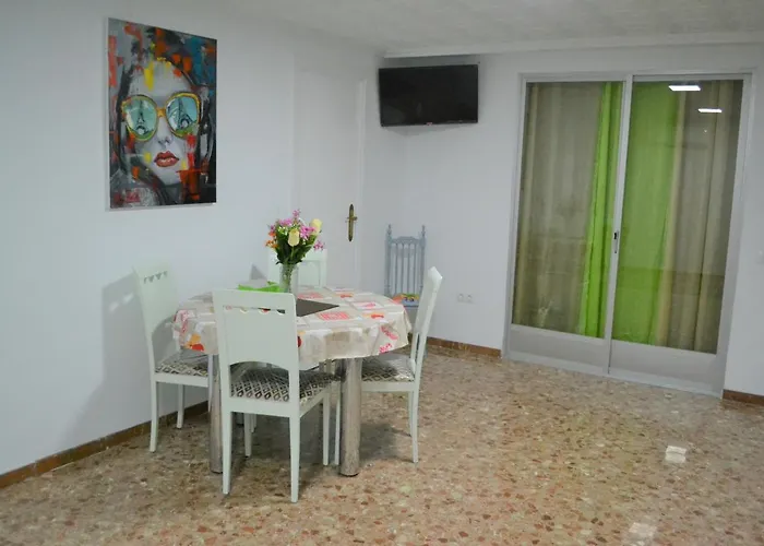Superb 1 Bedroom With Gallery Cb7ev
